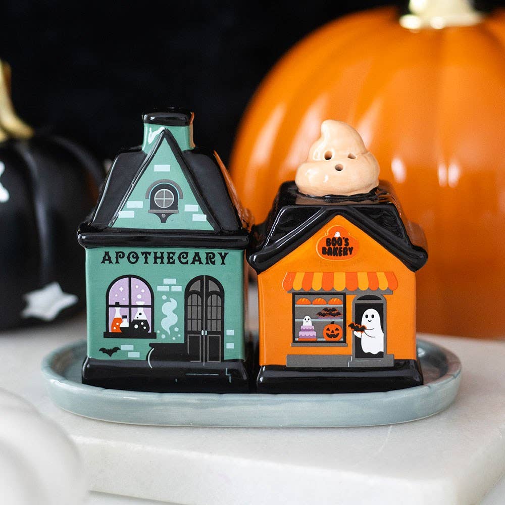 Salt and Pepper Shakers Spooky Street